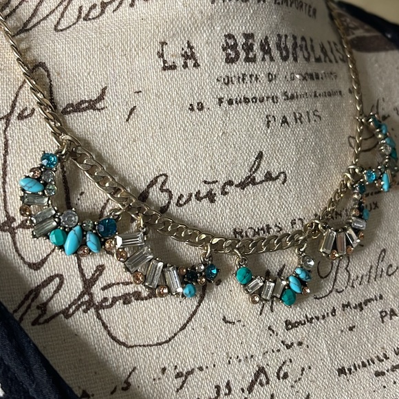 Stunning Chloe & Isabel Multi-Stone Statement Necklace - Picture 2 of 8